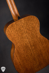 Martin 00 18 Joe Bonamassa Spruce and Mahogany Acoustic Guitar