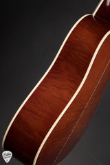 Gibson Custom Shop Dove Anniversary Limited Edition Cremona Burst acoustic guitar