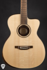Bourgeois OMC Acoustic Guitar with Bearclaw Italian Spruce and Cocobolo