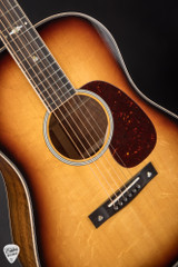 Huss and Dalton DS12 Custom Acoustic Guitar with Bearclaw Sitka Spruce and Tasmanian Blackwood in Sunburst