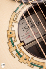 Tyler Robbins R2 Acoustic Guitar with Carpathian Spruce and Bois de Rose