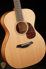 Furch Blue OM-CM - Cedar & Mahogany