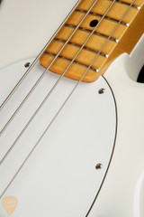 Ernie Ball Music Man Retro 70's StingRay - White