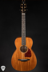 McNally Custom Parlour – Honduran Mahogany Acoustic Guitar