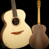 Lowden O-21 Sitka Spruce & Walnut