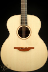 Lowden O-21 Sitka Spruce & Walnut