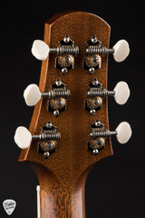 Bourgeois Slope D Banjo Killer Sunburst – Bearclaw Sitka Spruce & Beeswing Mahogany Acoustic Guitar