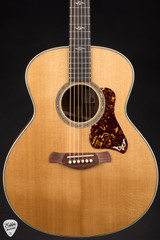 Taylor Gold Label 814e – Torrefied Spruce & Koa Acoustic Guitar
