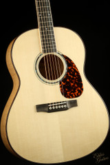 Larrivee L-09 Silver Oak Custom