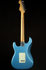 2022 - Fender Player Plus Stratocaster®, Pau Ferro Fingerboard - Opal Spark