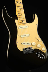 Fender American Ultra Stratocaster, Maple - Texas Tea