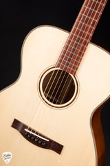 2024 - Santa Cruz OM Custom - Old Growth German Spruce & Ancient Kauri Acoustic Guitar