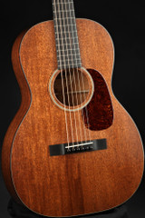 Hold - Preston Thompson 00 12 Fret All Mahogany