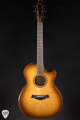 Taylor Custom #42 C14ce B5042 Grand Auditorium Bearclaw Sitka Spruce/Blackheart Sassafras – Shaded Edgeburst/NAMM 2025 Acoustic Guitar