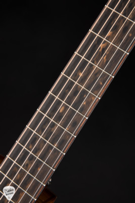 Taylor Custom #42 C14ce B5042 Grand Auditorium Bearclaw Sitka Spruce/Blackheart Sassafras – Shaded Edgeburst/NAMM 2025 Acoustic Guitar