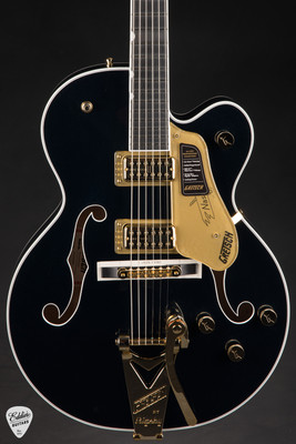 Gretsch Pro Nashville Hollow Body with String-Thru Bigsby, Gold Hardware Electric Guitar in Midnight Sapphire