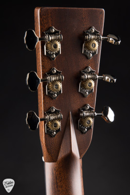 Martin D-28 Gloss 1935 Sunburst / New For 2025 Acoustic Guitar