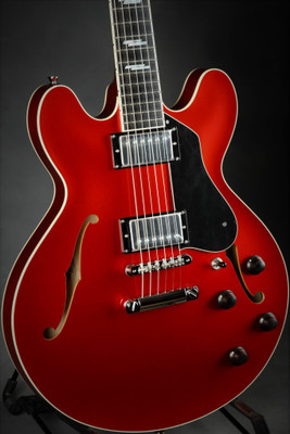 Hold - Collings I-35 LC Deluxe - Candy Apple Red