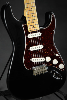 HOLD Suhr Classic Antique - Black