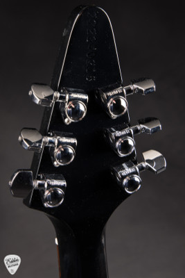 2024 - Gibson 80s Flying V Ebony 7.5 #222240216 - Eddie's Guitars