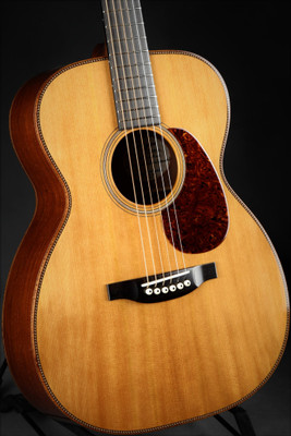 Hold - Bourgeois 00 DB Signature - AT Adi/Pao Rose