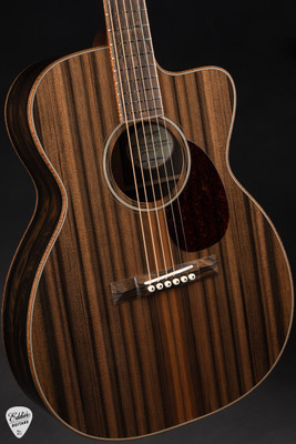 Bourgeois OMC Soloist – Sinker Redwood & Ziricote Acoustic Guitar