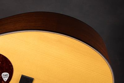 Collings OM1A JL Julian Lage – Adirondack Spruce & Honduran Mahogany Acoustic Guitar