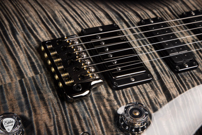 Paul Reed Smith Eddie’s Guitars Wood Library Studio Swamp Ash/Torrefied Maple Neck/Ziricote FB – Faded Whale Blue Smokeburst Electric Guitar