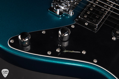 Suhr Pete Thorn Standard HSS Signature Ocean Turquoise electric guitar