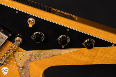 Gibson Custom Shop Joe Bonomassa “Amos” 1958 Korina Flying Collector’s Edition V electric guitar