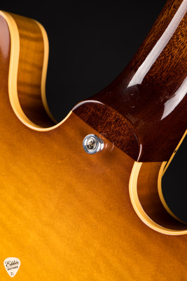 Gibson Custom Shop PSL ’64 ES-335 Figured Reissue Gloss Golden Poppy Burst electric guitar