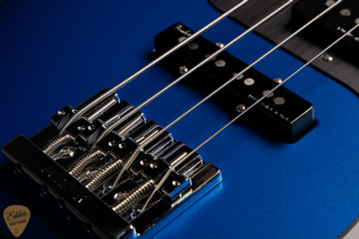 Fender American Ultra II Precision Bass Noble Blue bass guitar