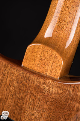 Paul Reed Smith Custom 24 Antique White electric guitar