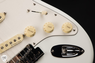 2024 – Fender Custom Shop Jeff Beck Stratocaster Electric Guitar in Olympic White