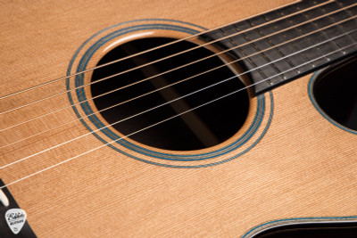 Santa Cruz Fingerstyle – Western Red Cedar & Indian Rosewood Acoustic Guitar