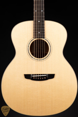 Goodall Concert Jumbo - Sitka Spruce & Honduran Mahogany - Eddie's