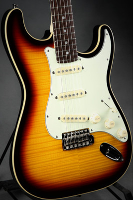 Fender Limited Edition Aerodyne Classic Stratocaster Flame Maple Top - 3-Color Sunburst #JD18015399