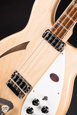 Rickenbacker 4005V Bass Guitar in Maple Glo
