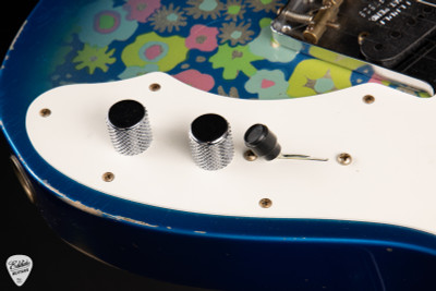 Fender Custom Shop Limited Edition 50s Tele Thinline Relic Aged Blue Flower electric guitar