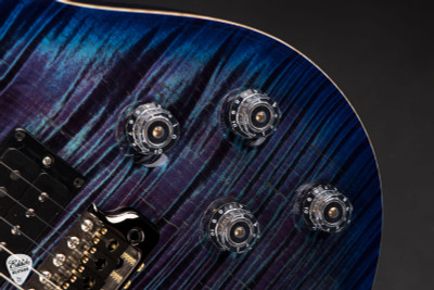 Paul Reed Smith Eddie’s Guitars Wood Library Mark Tremonti Brazilian/Flame Maple Neck Electric Guitar in Violet Blue Burst
