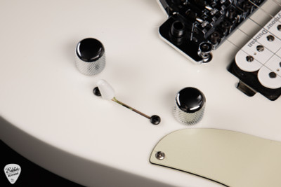 Jackson Custom Shop Soloist HS FR Electric Guitar in Snow White