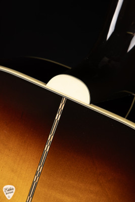 Gibson SJ-200 Original Vintage Sunburst acoustic guitar