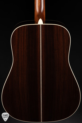 Martin HD-28 – Spruce & Rosewood Acoustic Guitar