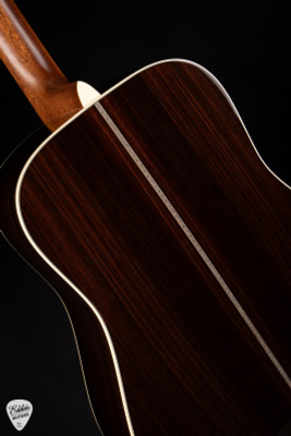 Martin HD-28 – Spruce & Rosewood Acoustic Guitar