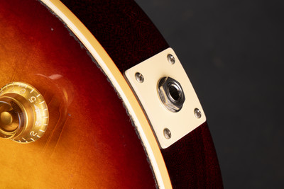 Gibson Custom Shop Limited Edition Jeff Beck “YardBurst” 1959 Les Paul Standard Dark Cherry Sunburst electric guitar