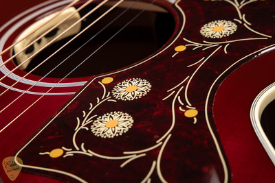 Gibson SJ-200 Standard Wine Red acoustic guitars