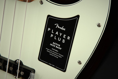 2022 - Fender Player Plus Active Jazz Bass - 3-Color Sunburst #MX21192890A