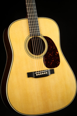 Martin HD-28 #2557235
