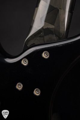 2003 – Modulus Quantum Wide 5 SS Bass Guitar in Trans Black