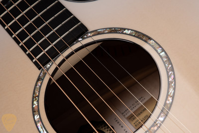 Taylor 614ce LTD 50th Annniversay - Transparent White